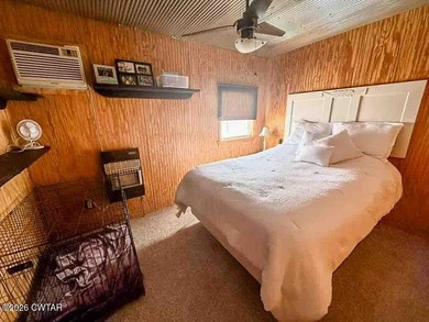 4 bedroom, 1 bath home with a huge covered area perfect for - photo 12