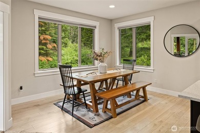 In the heart of Suncadia Resort, this beautifully designed 3-bed - photo 16