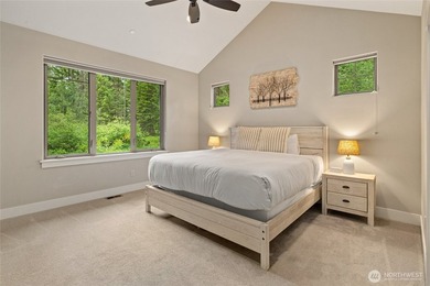 In the heart of Suncadia Resort, this beautifully designed 3-bed - photo 17