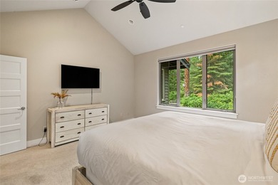 In the heart of Suncadia Resort, this beautifully designed 3-bed - photo 18
