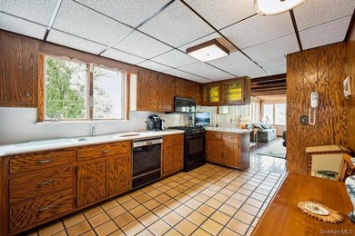 Located in the desirable Democratic Hill area, this 4-bedroom - photo 18