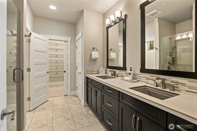 In the heart of Suncadia Resort, this beautifully designed 3-bed - photo 19