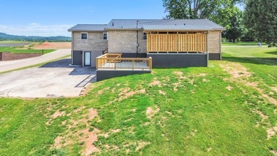 **Beautifully Renovated 5-Bedroom Home in Somerset, KY - Minutes - photo 20