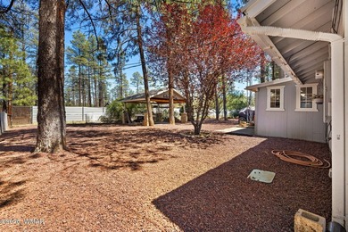 Spacious 3 bed/2 bath home, tucked away on a quiet street in the - photo 20