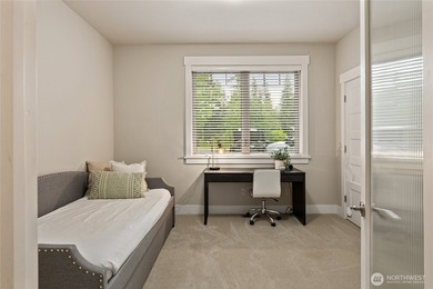 In the heart of Suncadia Resort, this beautifully designed 3-bed - photo 23