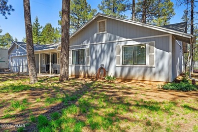 Spacious 3 bed/2 bath home, tucked away on a quiet street in the - photo 23