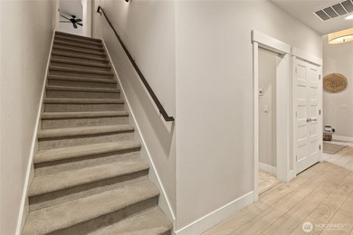 In the heart of Suncadia Resort, this beautifully designed 3-bed - photo 24