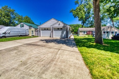 Experience the best of all-sports lake living with this - photo 38