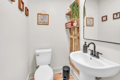 **Beautifully Renovated 5-Bedroom Home in Somerset, KY - Minutes - photo 50