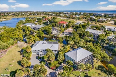 Welcome to this Beautiful Sanibel home in the heart of the - photo 7