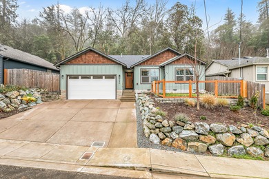 Rogue River Home For Sale in Grants Pass Oregon