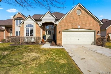 (private lake, pond, creek) Condo Active Under Contract in Commerce Twp Michigan