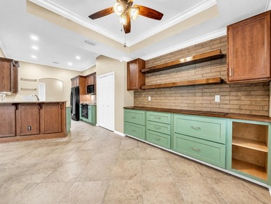 IT'S A LIFESTYLE!!! Nestled between two sought after communities - photo 11