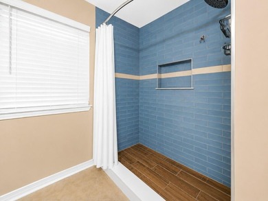 IT'S A LIFESTYLE!!! Nestled between two sought after communities - photo 23