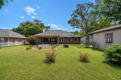 IT'S A LIFESTYLE!!! Nestled between two sought after communities - photo 31