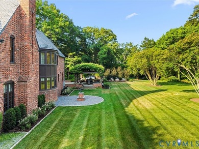 Known historically as the Hummel House, or Hill Crest by the - photo 6