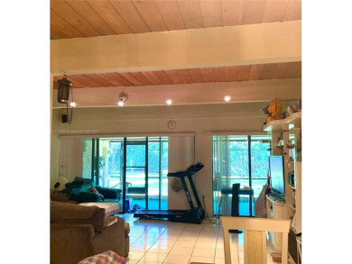Lake Townhome/Townhouse For Sale in Miami, Florida