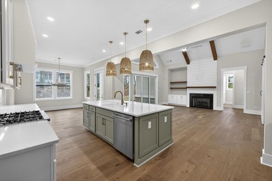 Discover luxury living in Harbor Club with this stunning new - photo 17