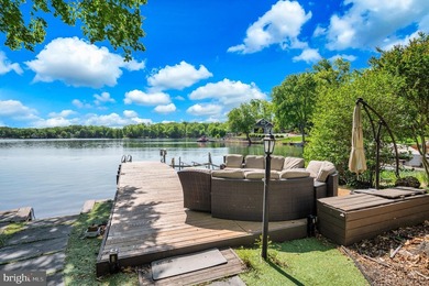 Welcome to 107 Plantation Dr, a lakeside retreat thoughtfully - photo 2