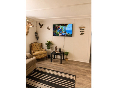Welcome to Rayburn Country! This well-maintained 2-bedroom - photo 3