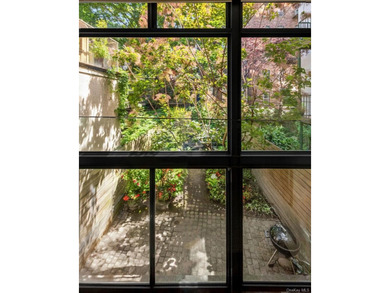 Historic West Village Townhouse with Turn of the-century charm - photo 3