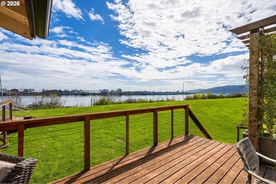Riverfront home and property on coveted Sauvie Island with - photo 4
