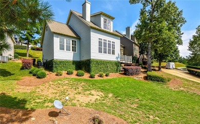 Experience Lake Martin living in this beautifully designed - photo 14