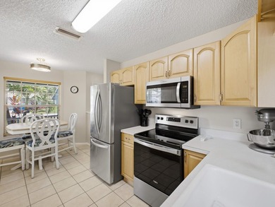 3BR/2.5BA townhome in the heart of Wellington, priced below - photo 15