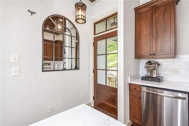 Experience Lake Martin living in this beautifully designed - photo 16