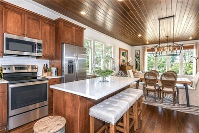 Experience Lake Martin living in this beautifully designed - photo 20