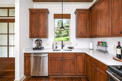 Experience Lake Martin living in this beautifully designed - photo 21