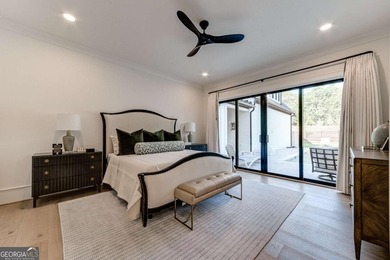 Luxury, Location and Lake Life - Perfected. Experience refined - photo 24