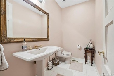 Welcome to 12 Ridge Ct, located in the heart of Old Brookville - photo 25
