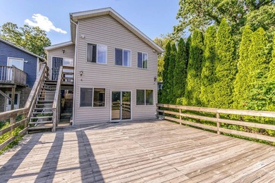 Escape to the lake without leaving the conveniences of - photo 28