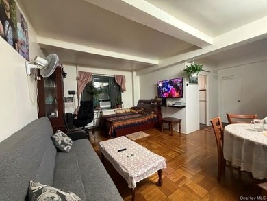 Welcome to this exceptionally rare and spacious 613 sq. ft - photo 4