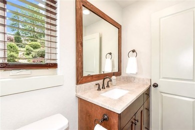Experience Lake Martin living in this beautifully designed - photo 36