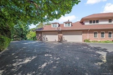 Welcome to 12 Ridge Ct, located in the heart of Old Brookville - photo 39
