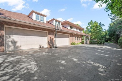 Welcome to 12 Ridge Ct, located in the heart of Old Brookville - photo 40