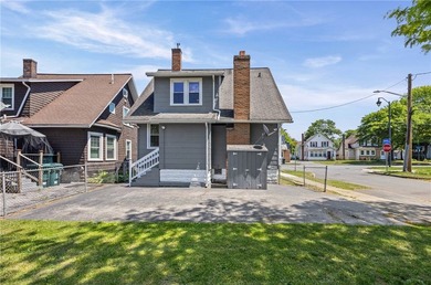 Welcome to 3989 Lake Ave. Charlotte Living at its Best! Full of - photo 41