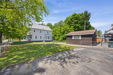 Welcome to 3989 Lake Ave. Charlotte Living at its Best! Full of - photo 42