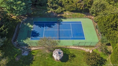 Welcome to 12 Ridge Ct, located in the heart of Old Brookville - photo 44