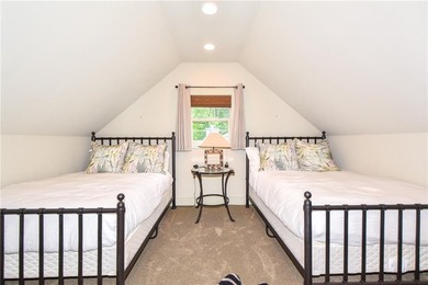 Experience Lake Martin living in this beautifully designed - photo 47