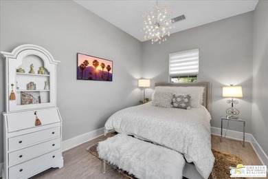 Extraordinary Entertainer's Retreat with Custom Spa & Expansive - photo 20