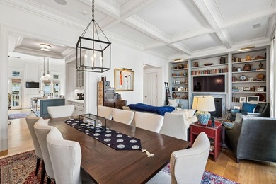 A sophisticated and luxurious townhouse-style condominium - photo 13
