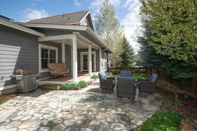 Experience the gold standard of living in Aidan's Meadow with - photo 3