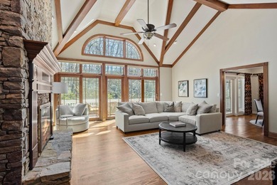 Stunning Estate Home in Prestigious Kenmure Golf Community - photo 16