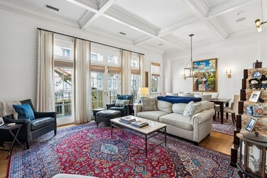 A sophisticated and luxurious townhouse-style condominium - photo 18