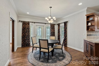 Stunning Estate Home in Prestigious Kenmure Golf Community - photo 19