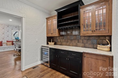 Stunning Estate Home in Prestigious Kenmure Golf Community - photo 21