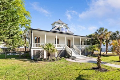 Charming 1920's beach cottage nestled on sought-after Sullivan's - photo 6